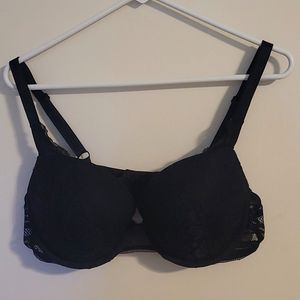 Plunge coverage push up bra